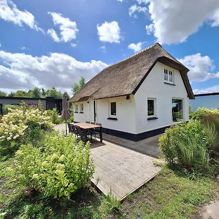 Vakantiepark De Wiedense Meren Wanneperveen Exterior photo