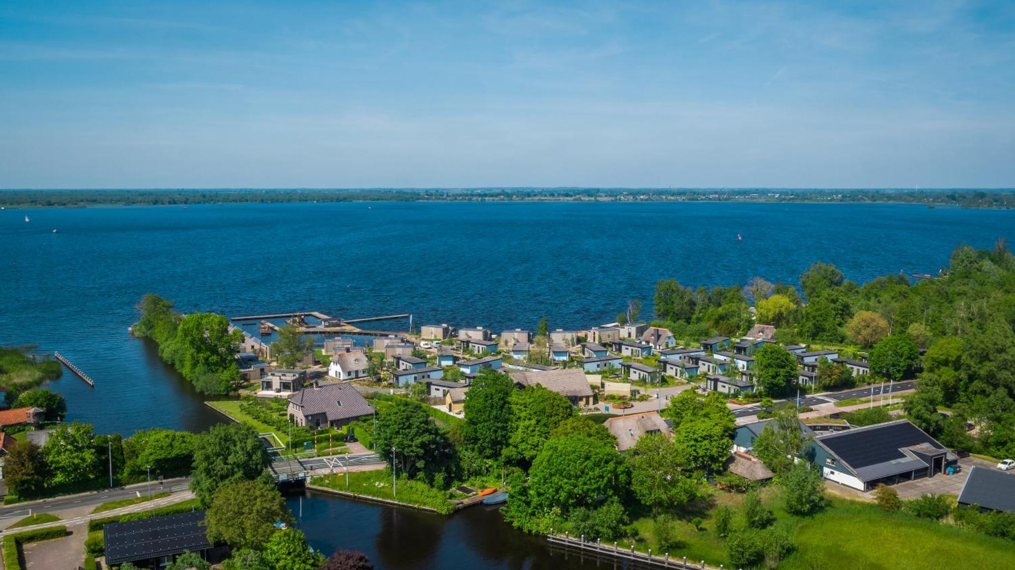De Wiedense Meren Village de vacances Wanneperveen
